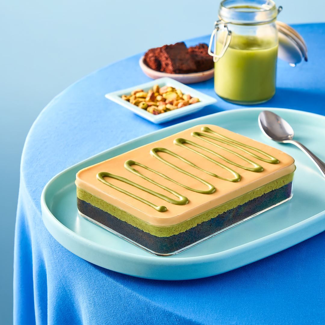 كيك هبة دبي كيندر وسط